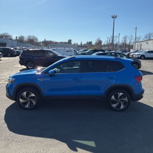 VOLKSWAGEN TAOS SE 4MOTION - 3