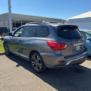 2017 Nissan PATHFINDER PLATINUM 照片 5