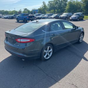FORD FUSION SE - 8