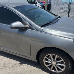 2019 Hyundai SONATA SE — миниатюра 13