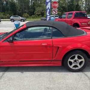 FORD MUSTANG BASE - 4