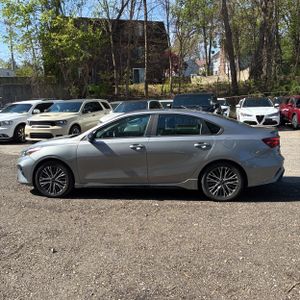 KIA FORTE GT-LINE - 3