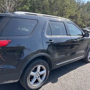 FORD EXPLORER XLT - 9