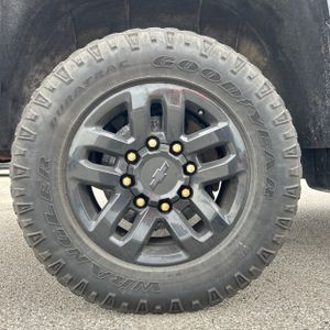 2016 Chevrolet SILVERADO 2500 LT — миниатюра 17