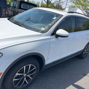 VOLKSWAGEN TIGUAN SE - 2