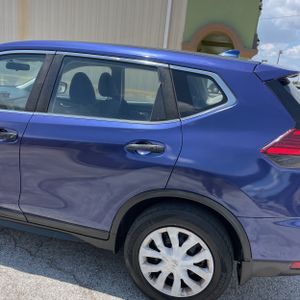 2017 Nissan ROGUE SV — фото 6