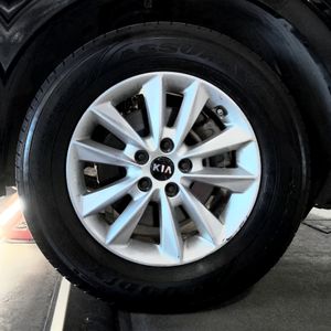 2019 KIA SORENTO LX — миниатюра 16