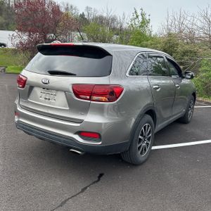 KIA SORENTO LX V6 - 8