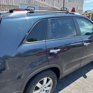 2013 KIA SORENTO LX photo 9