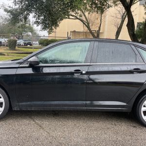 VOLKSWAGEN JETTA S - 4