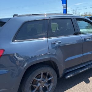 JEEP GRAND CHEROKEE LIMITED X - 9