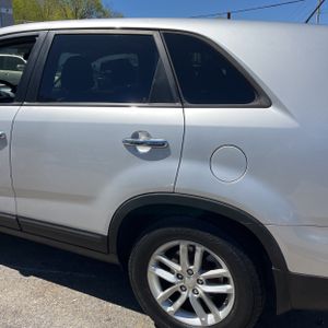 KIA SORENTO LX - 6