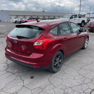 FORD FOCUS SE - 8