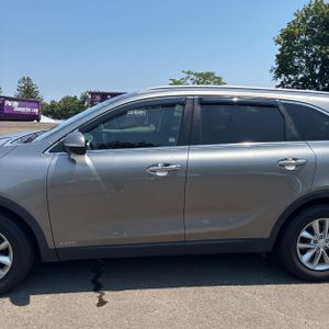 صورة 4 لـ 2017 KIA SORENTO LX
