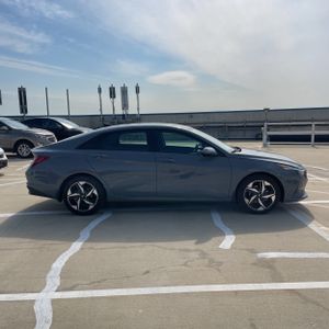 HYUNDAI ELANTRA SEL - 10