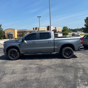 صورة 3 لـ 2021 Chevrolet SILVERADO 1500 RST