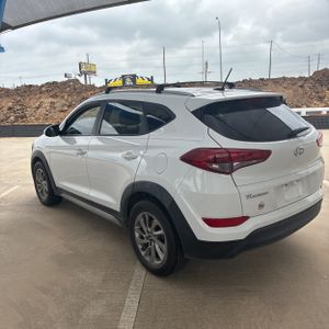 HYUNDAI TUCSON SE - 5