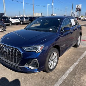 AUDI Q3 S-LINE PREM 45 - 1