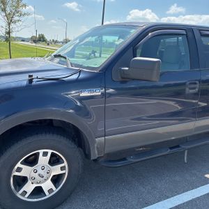 2004 FORD F-150 XL photo 2