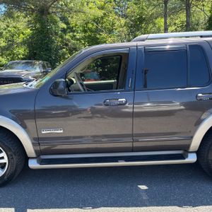 FORD EXPLORER EDDIE BAUER - 4