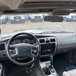 صورة مصغرة 36 لـ 2001 Toyota 4RUNNER SR5