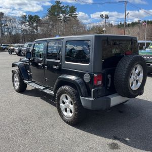 JEEP WRANGLER UNLIMITED SAHARA - 4