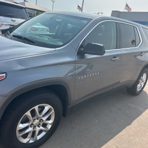 2019 Chevrolet TRAVERSE LS — фото 2