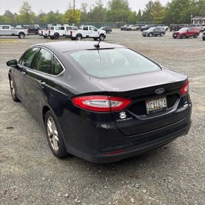 FORD FUSION SE - 4