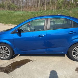 CHEVROLET SONIC LS - 4