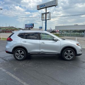 2017 Nissan ROGUE SL 照片 10