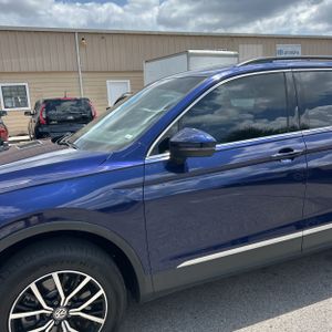 VOLKSWAGEN TIGUAN SE - 2