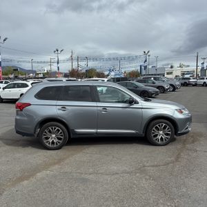MITSUBISHI OUTLANDER ES - 10