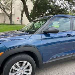 CHEVROLET TRAILBLAZER LS - 2