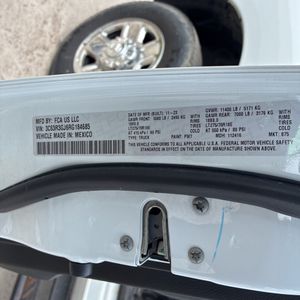 2024 RAM 3500 TRADESMAN thumbnail 48