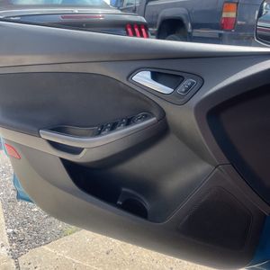 صورة مصغرة 76 لـ 2015 FORD FOCUS SE