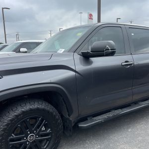 TOYOTA TUNDRA - 2