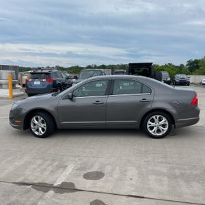 FORD FUSION SE - 3