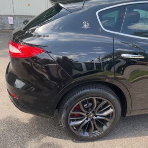 2019 Maserati LEVANTE S 照片 9