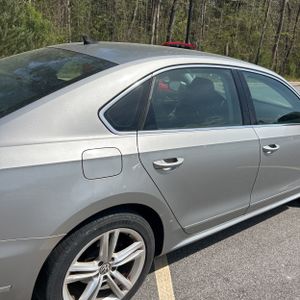 VOLKSWAGEN PASSAT 2.0L TDI SEL PREMIUM - 9