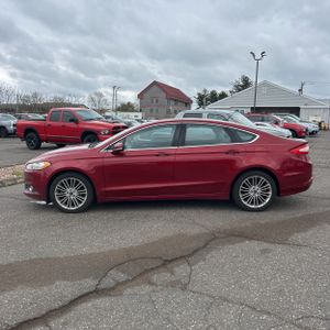 FORD FUSION SE - 3