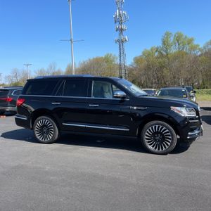 LINCOLN NAVIGATOR BLACK LABEL - 10