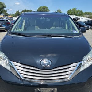 2015 Toyota SIENNA XLE 8-PASSENGER 缩略图 15