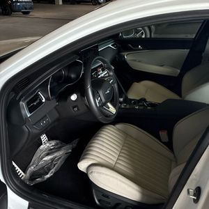 صورة 30 لـ 2026 Genesis G70 3.3T SPORT PRESTIGE