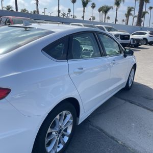 FORD FUSION SE - 9