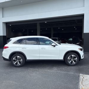 2025 Mercedes-BENZ GLC — фото 10