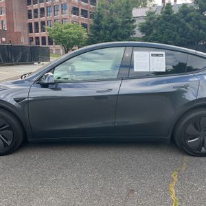 TESLA MODEL Y LONG RANGE - 3