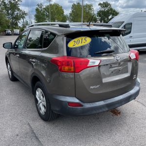 صورة 5 لـ 2015 Toyota RAV4 LE