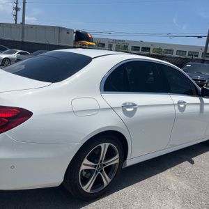 2017 Mercedes-BENZ E-CLASS — фото 9