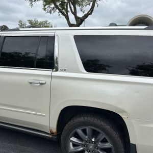 CHEVROLET SUBURBAN - 6