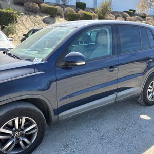 2012 Volkswagen TIGUAN S 照片 2